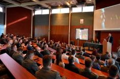 Predavanje prof. dr Aleksandra Geljeviča Dugina na Univerzitetu odbrane