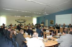 Potpukovnik doc. dr Dejan Vuletić, Rukovodilac projekta u Institutu za strategijska istraživanja, na radionici 